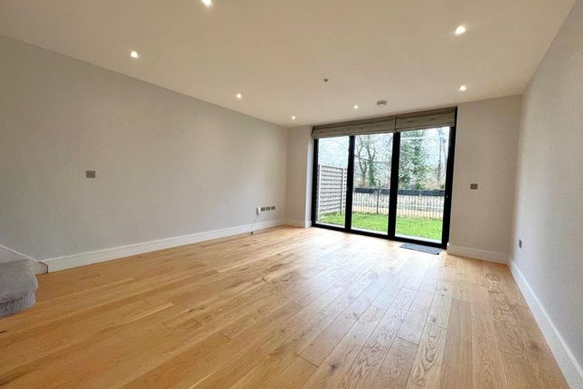 Property to rent in Canalside Mews, Woking
