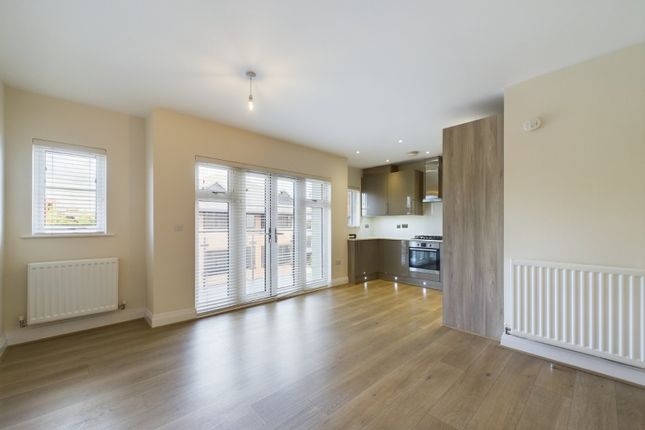 Flat 5, Athena Court, 8, Bridge Avenue, Maidenhead photo 2