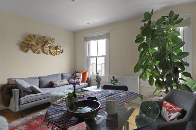 Flat for sale in Blossom Street, Cambridge