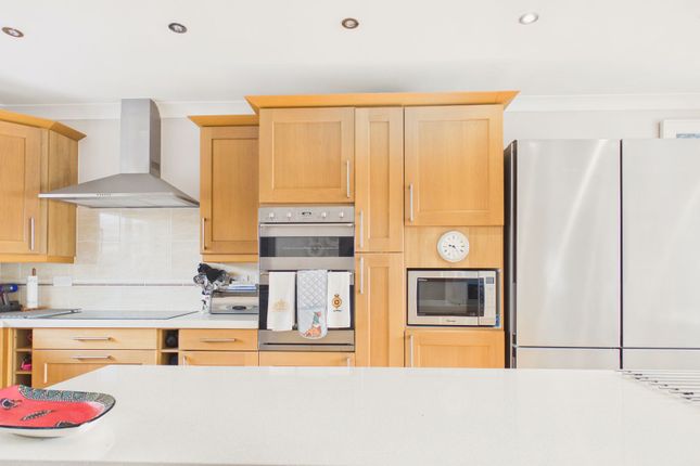 35 Ash Tree Way, Lincoln photo 3