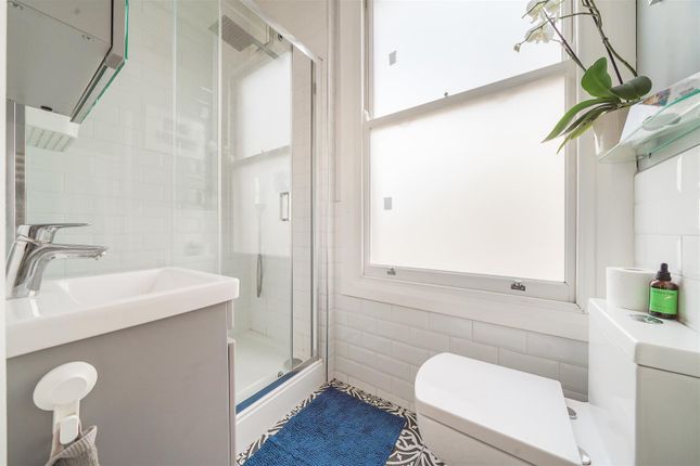 First floor, 37D, Bruce Road, London photo 4