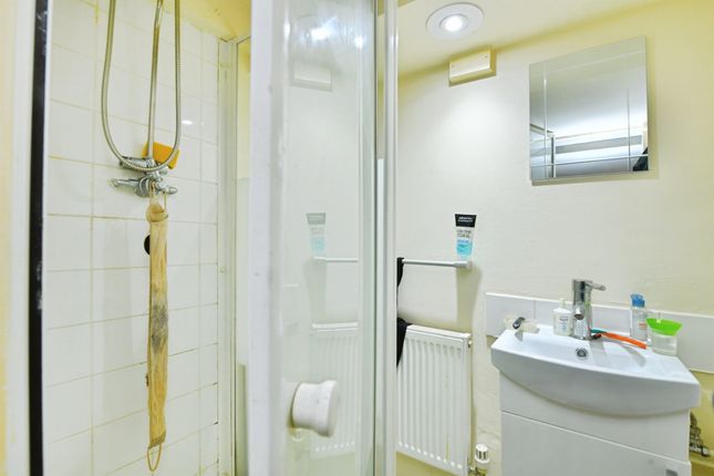 33, Craven Avenue, Plymouth photo 4