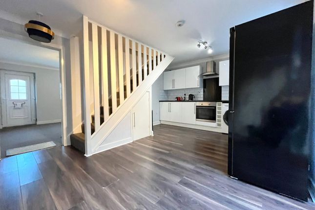50, Woodhurst, Chatham photo 4