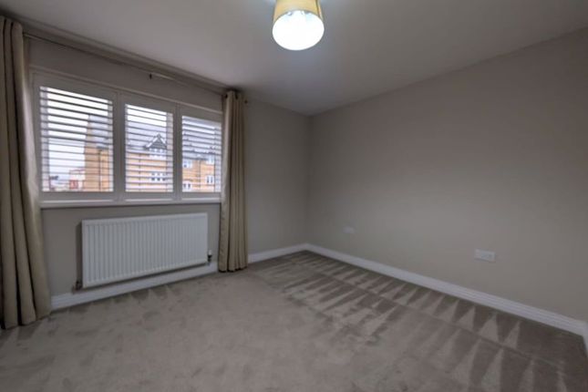 54, Longacres Way, Chichester photo 5