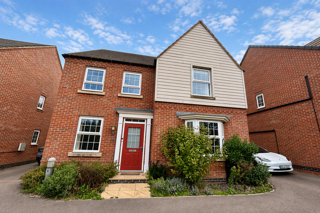 4-bed detached on 6, Coalville, £1,750/mo