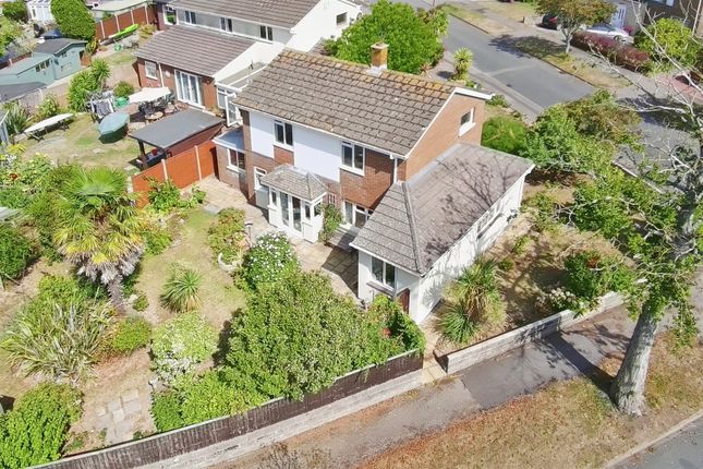 9, Adenfield Way, Barry photo 4