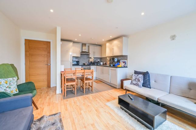 Thumbnail Flat for sale in De Vere Court, Walthamstow, London