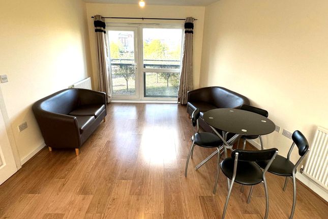 12, Spectre Court, Hatfield photo 2