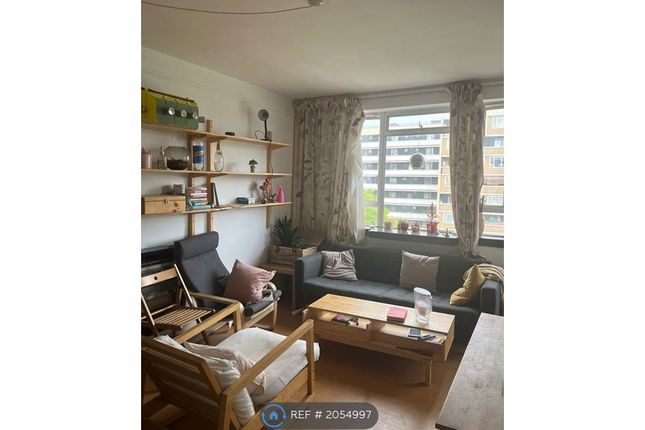 Flat to rent in Kendal House, London