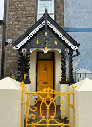 19 Albert Street, Haverfordwest photo 2