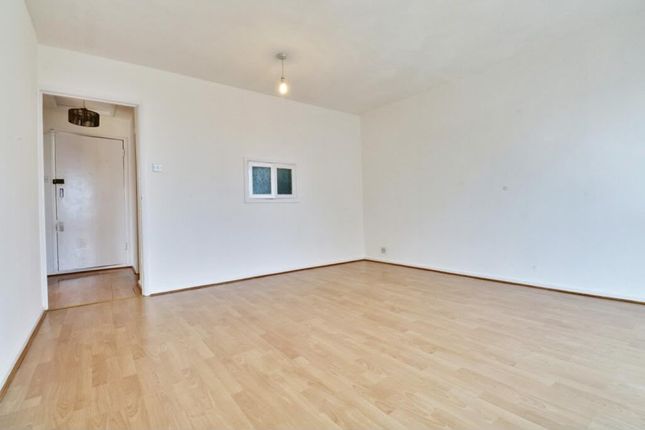 8, Pamela Court, Bromley photo 5