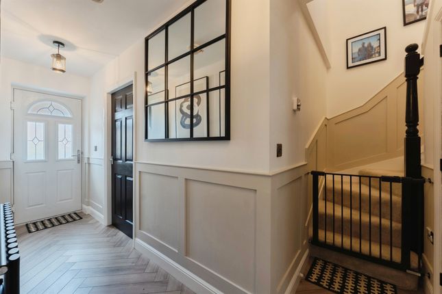 3, Denham Close, Prenton photo 2