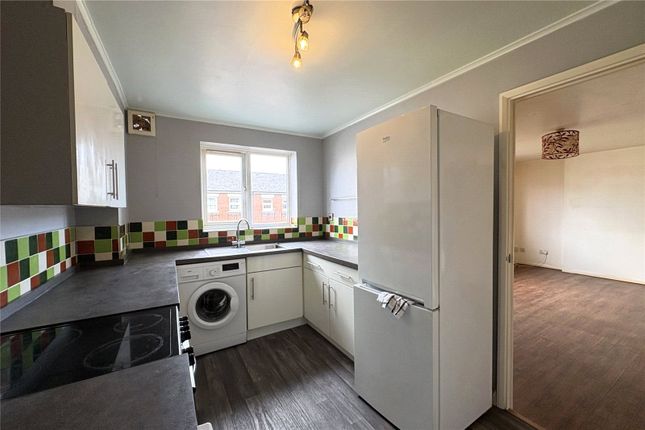 31, Ascot Court, Hampshire photo 4