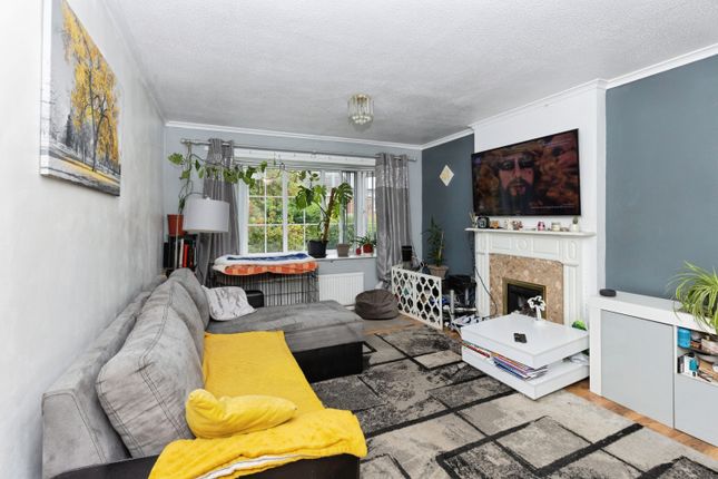 2, Sycamore Croft, Leeds photo 2