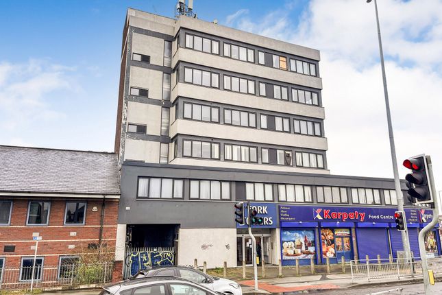 Flat for sale in York Road, Leeds