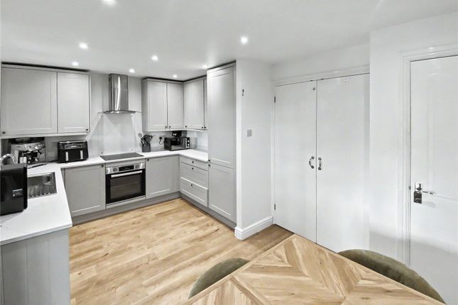 10, Bullfinch Close, Devon photo 2