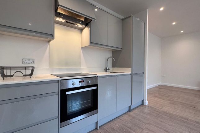 Flat 13, , Pelham House, 124 High Street, Hornchurch, Hornchurch photo 4