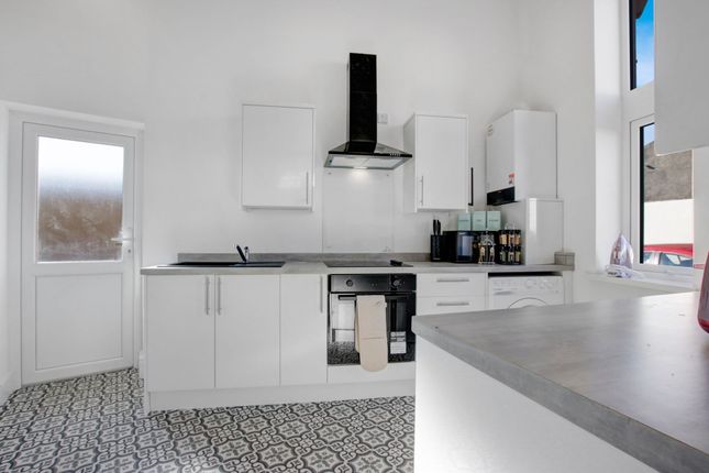 Flat 2, 77 Craddock Street, Cardiff photo 5