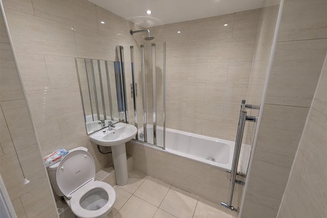 Flat 1, Oldfield House, Newport photo 5