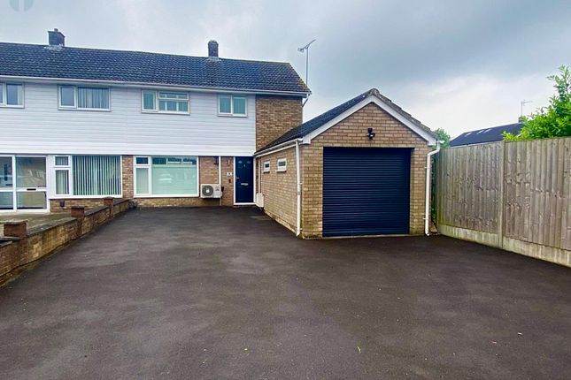 Thumbnail Terraced house for sale in Farnley Road, Aylesbury