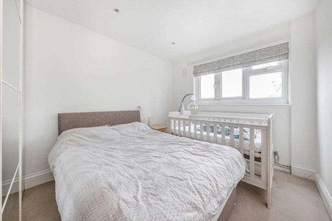 Flat for sale in North Road, London