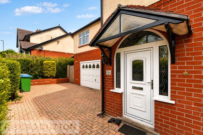 14, Woodgate Avenue, Rochdale photo 2
