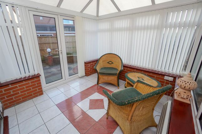 Property for sale in Stanley Close, Westhoughton, Bolton
