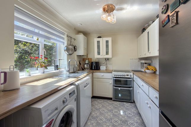 39, Carlford Close, Martlesham Heath, Ipswich photo 2