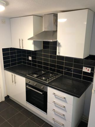 Flat to rent in Dalston Lane, London