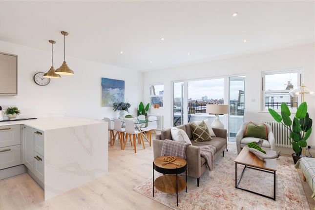 Thumbnail Flat for sale in Radipole Road, Fulham, London