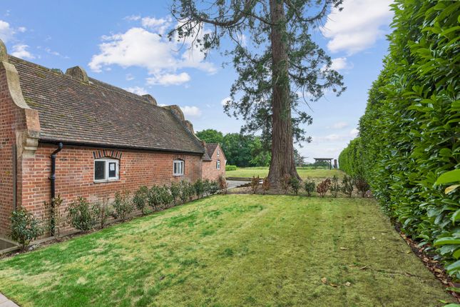Hillside Manor Cottages, Hillside Manor Cottages Brookshill, Harrow photo 2