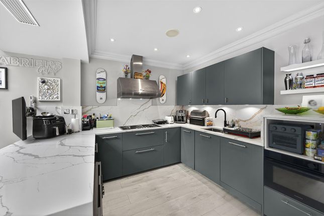 93, West Heath Road, London photo 4