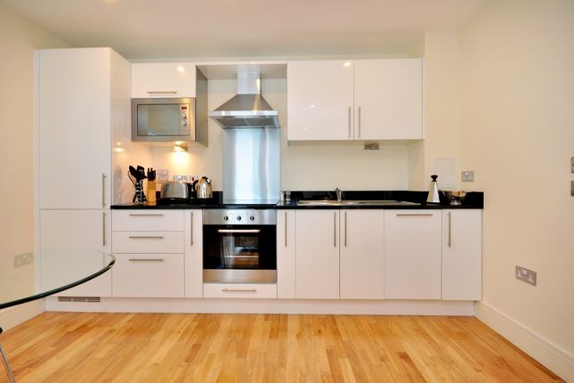 Flat to rent in Denison House, Lanterns Court, Canary Wharf