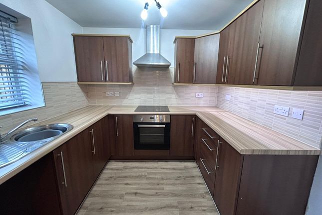 Flat to rent in Brandon Court, Outwood, Wakefield