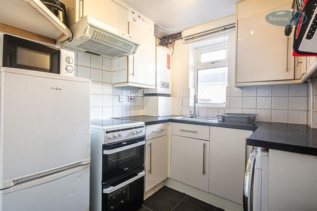 6, Paterson Close, Sheffield photo 2