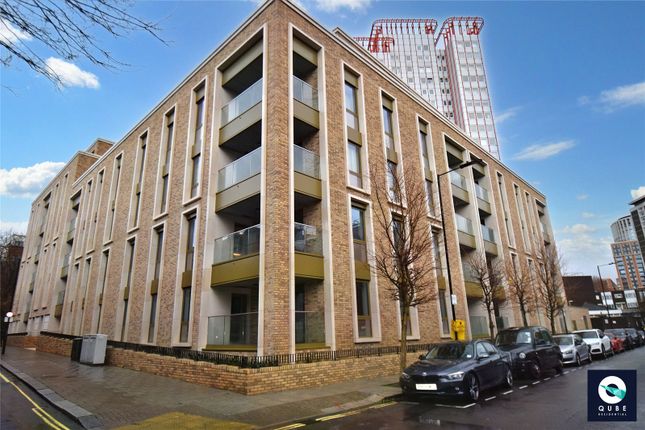 Thumbnail Flat to rent in Venice Court, 16 Crompton Street, London