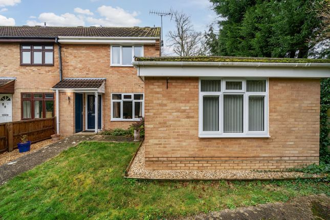 End terrace house for sale in Roycroft Lane, Finchampstead, Wokingham, Berkshire
