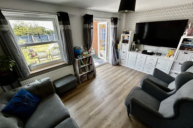 68, Beck Way, Thurlby photo 3