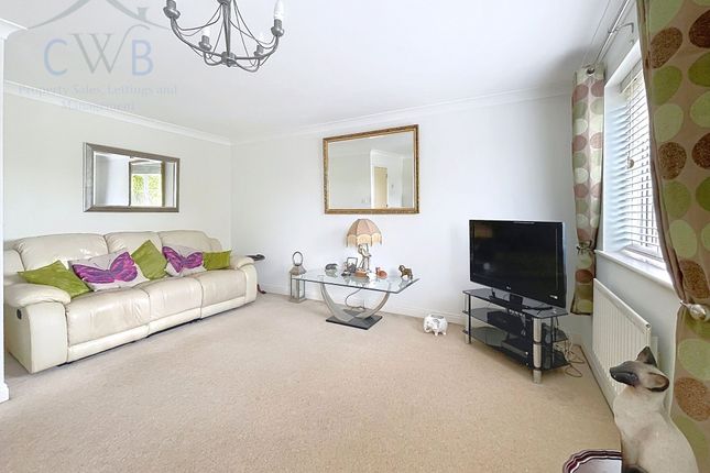 16 Lewis Mews, Snodland photo 3