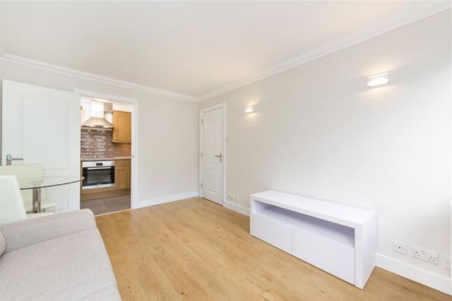 Sovereign House, Fitzroy Street, London photo 3