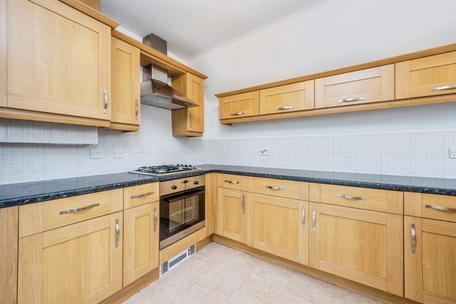 7, Roebuck Close, Uttoxeter photo 4