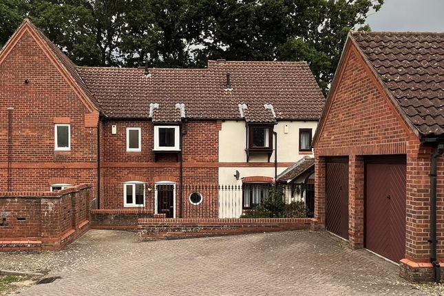Thumbnail Terraced house to rent in Churchill Avenue, Bishops Waltham