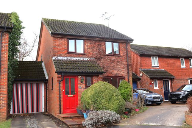 Thumbnail Link-detached house for sale in Gleneagles Drive, Farnborough