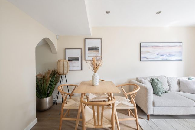 40, Asmuns Hill, London photo 4