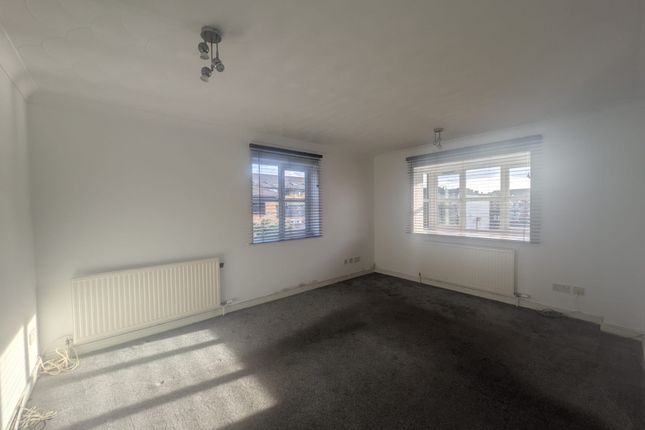 26 Chadview Court , Chadwell Heath Lane, Chadwell Heath, Essex photo 2