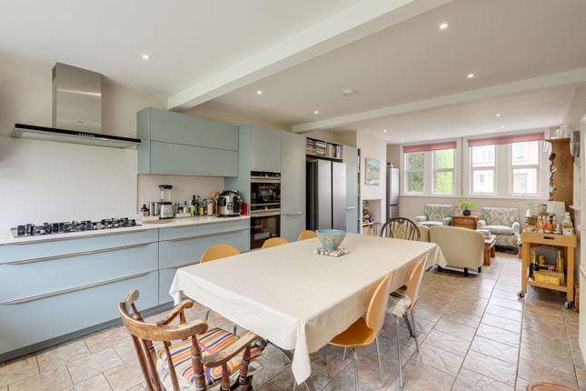 149 Wellmeadow Road, London photo 2
