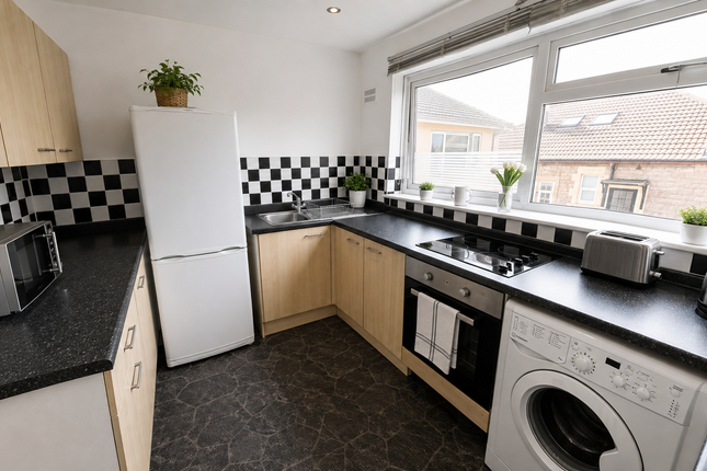 10, Wingard Court, Weston-Super-Mare photo 3