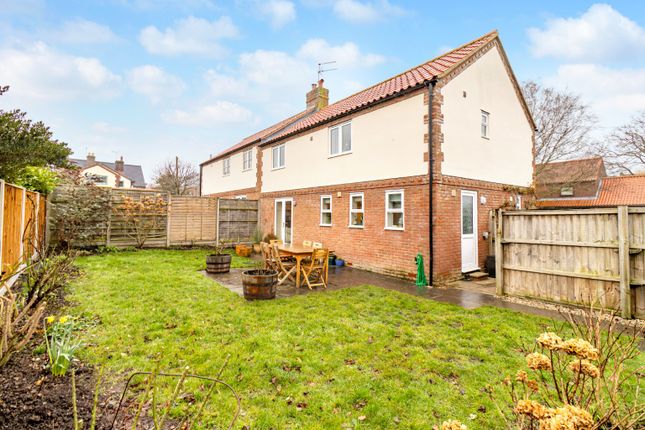 Hooks Cottage, Manor Drive, King's Lynn photo 2
