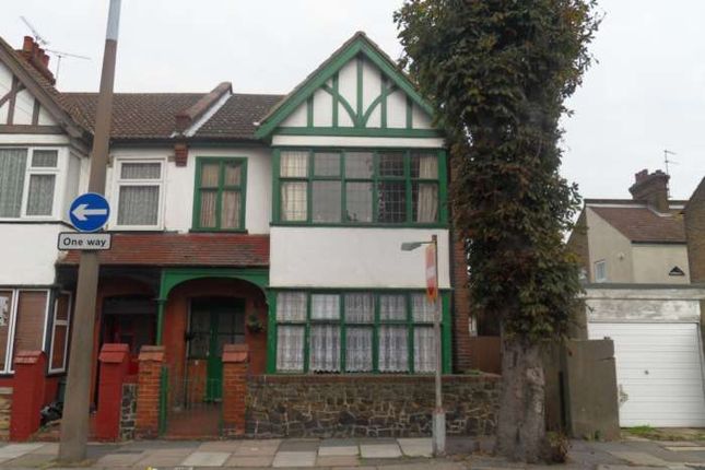 2 bedroom flat for sale in Baltic Avenue, Southend-On-Sea