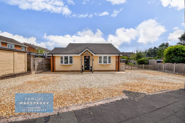 Spectacular Three Bedroom Detached Bungalow With Open Plan Kitchen/Diner/Family Room